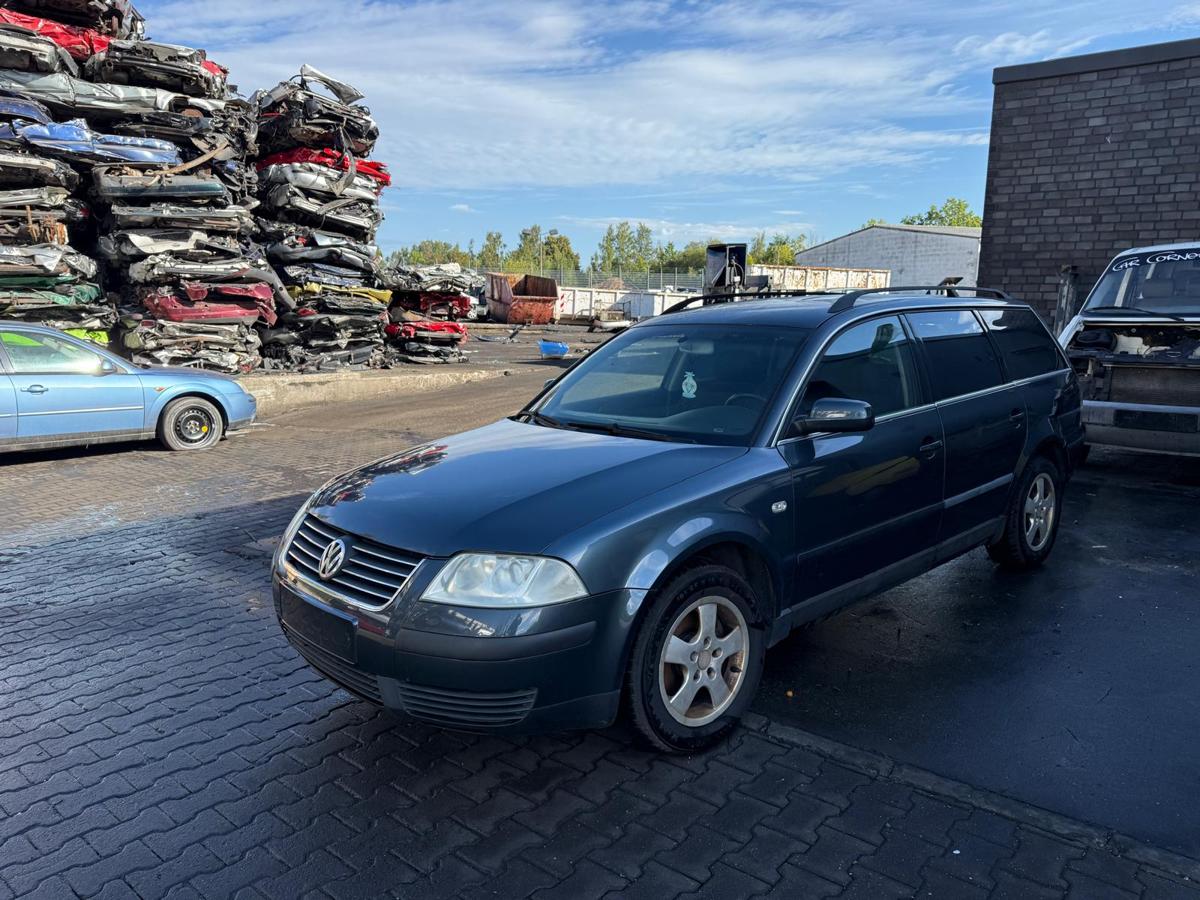 VW Passat 3BG original Tür vorn links LC7V Blue Anthrazit Perl BJ02